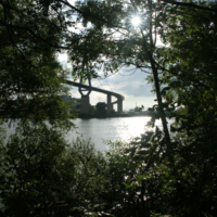 <b>"Bruecke ueber den Fluss"</b><br />Neuhof,<br /> August 2006<br />Werksnummer: Flnh_002_0004<br /><br /> Bruecke ueber den Fluss